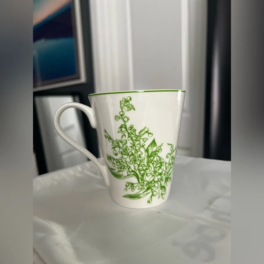 Dior Lily of the Valley Green Mug - Picture 9 of 10